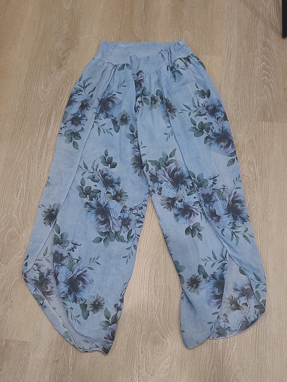 Bella Amore Sky Blue Floral Wide-Leg Pants